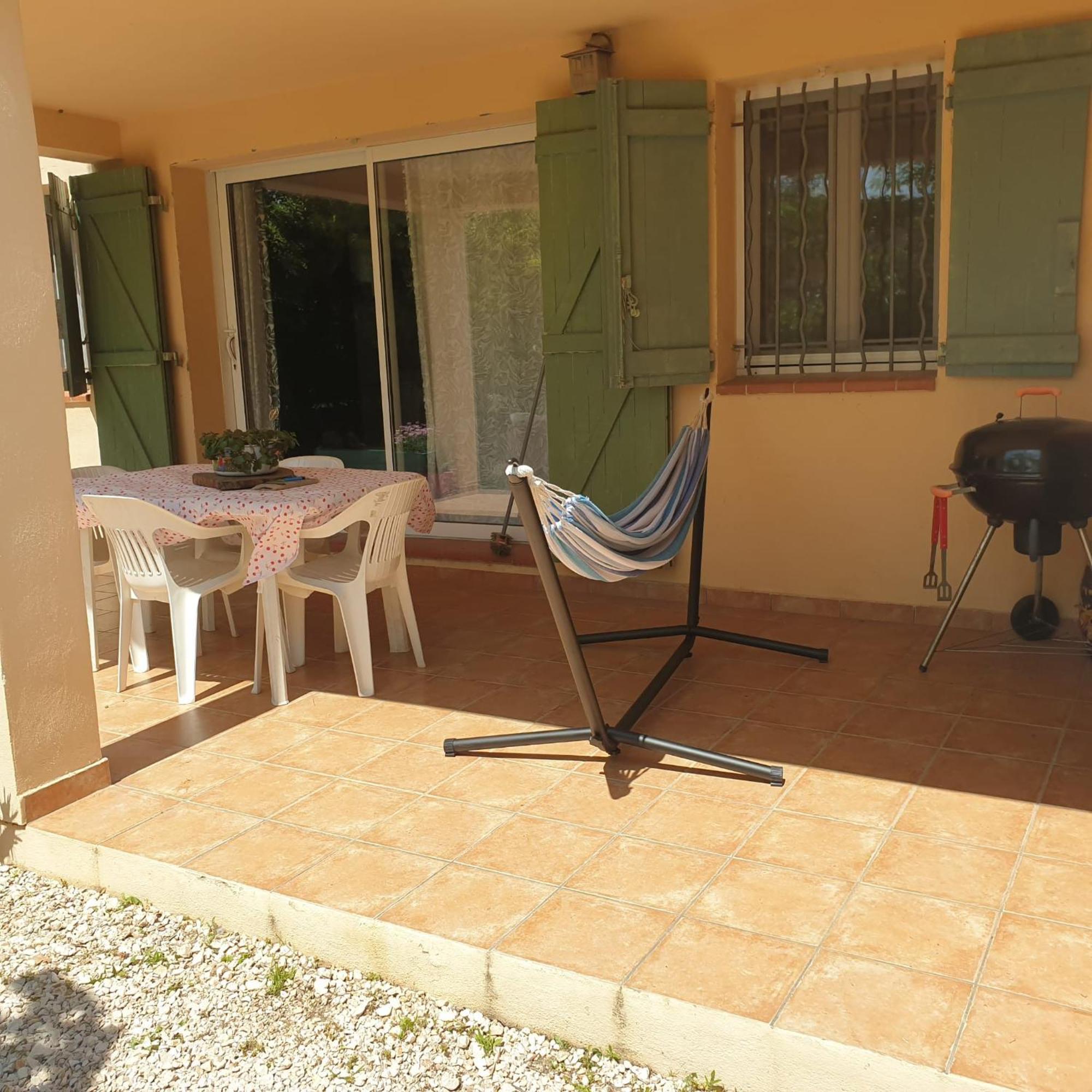 L'Oliveraie Hyeres Bagian luar foto